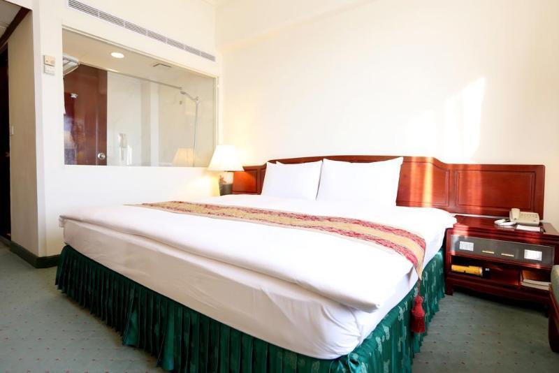 Plaza International Hotel Taichung Esterno foto